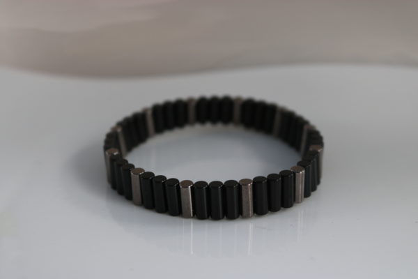 Ref 18 - Couleur Noir et Gris – Bracelet cylindre – Poignet 48 mailles : 45€ et Cheville 64 mailles : 55€